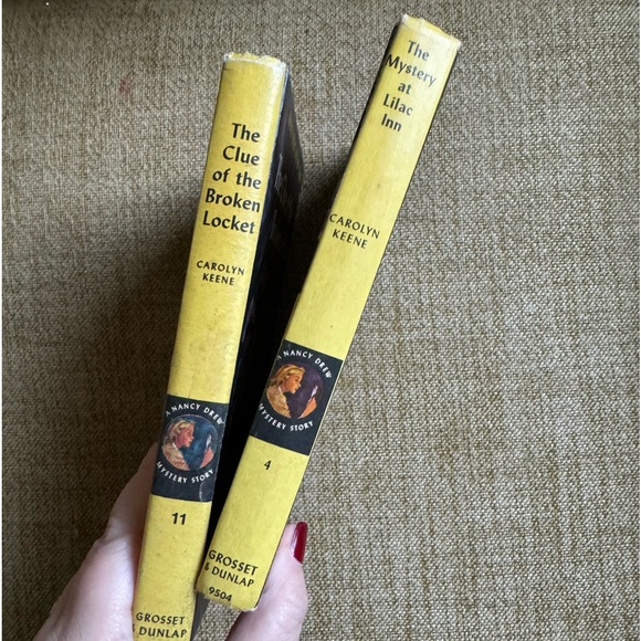 Vintage NANCY DREW MYSTERIES books - book 4 & 11 - Picture 2 of 5